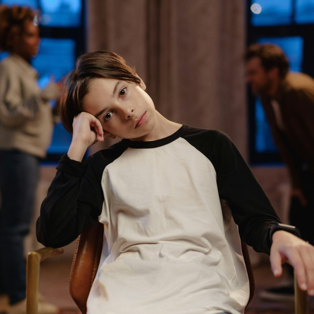 Image of a child witnessing his parent's fight and how it affects his complex